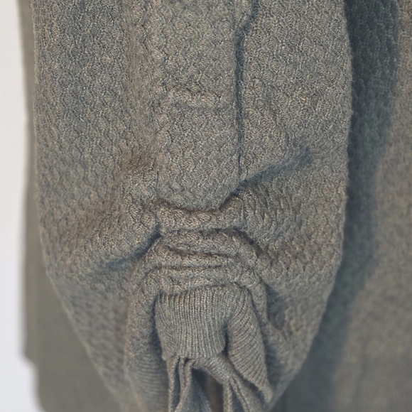 Simply Vera Wang Lightweight Textured Knit Sweater Dark Olive Green Medium Large - Picture 3 of 7